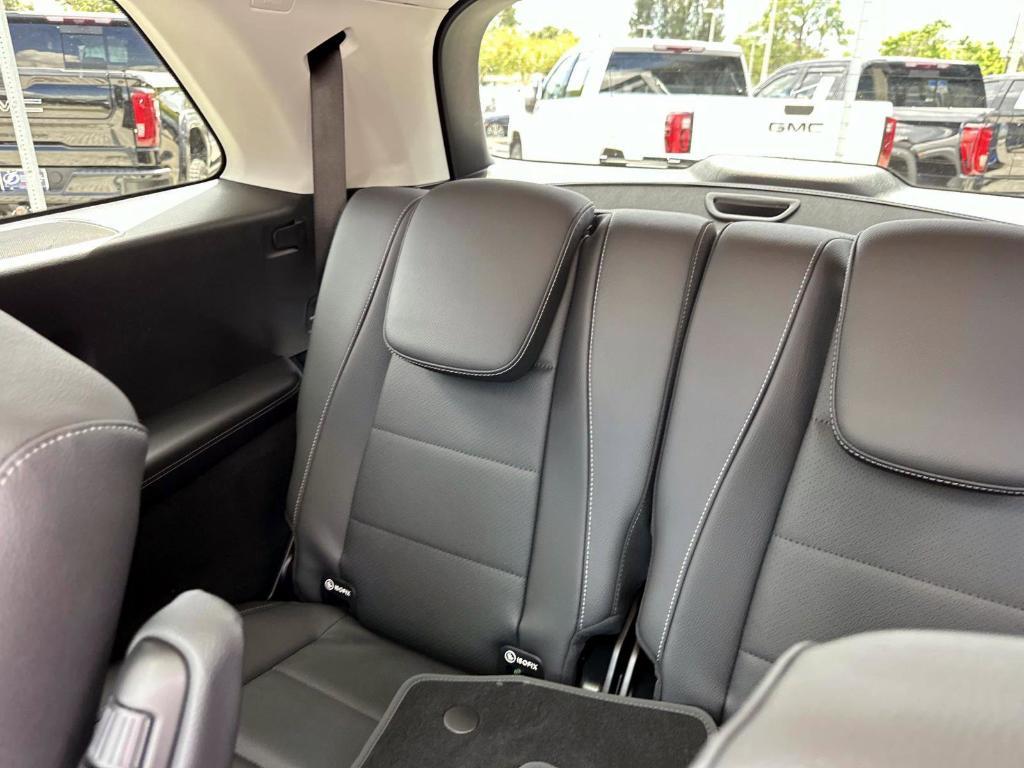 new 2026 Mercedes-Benz GLS 450 car, priced at $96,265