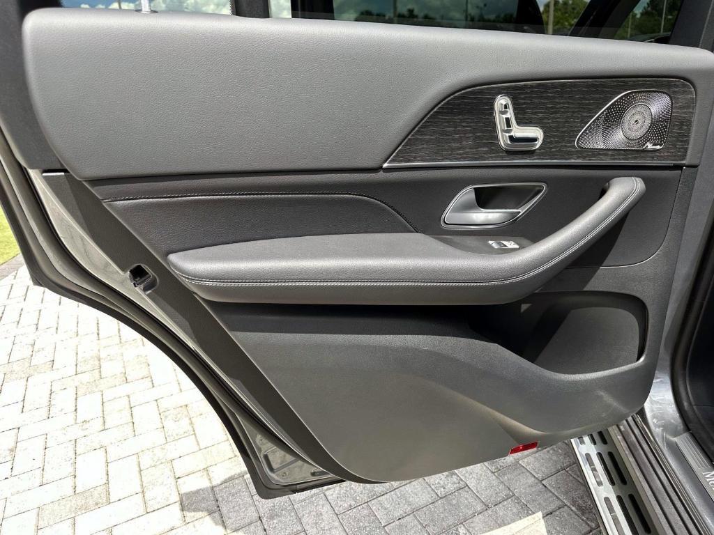 new 2026 Mercedes-Benz GLS 450 car, priced at $96,265