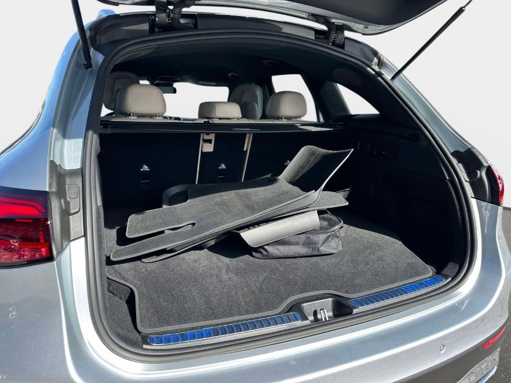 used 2025 Mercedes-Benz GLC 350e car, priced at $53,451