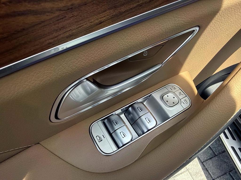 new 2026 Mercedes-Benz GLS 580 car, priced at $123,778