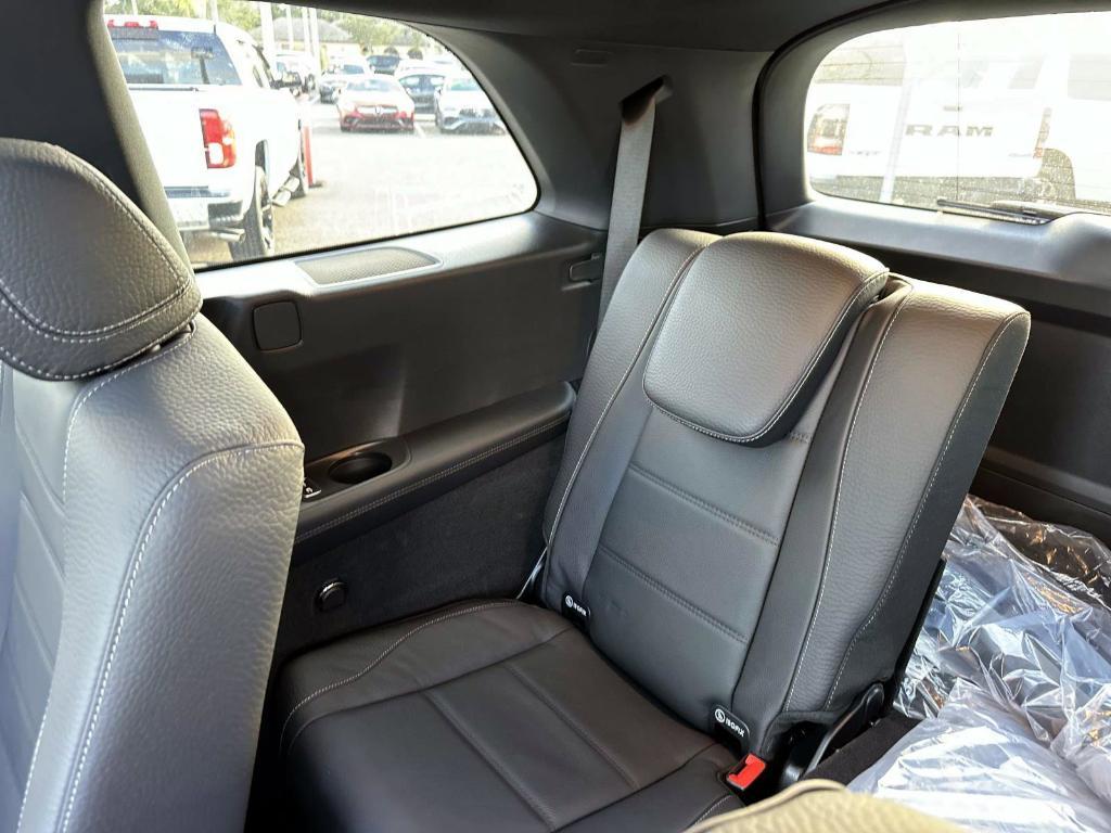 new 2026 Mercedes-Benz GLS 580 car, priced at $125,380