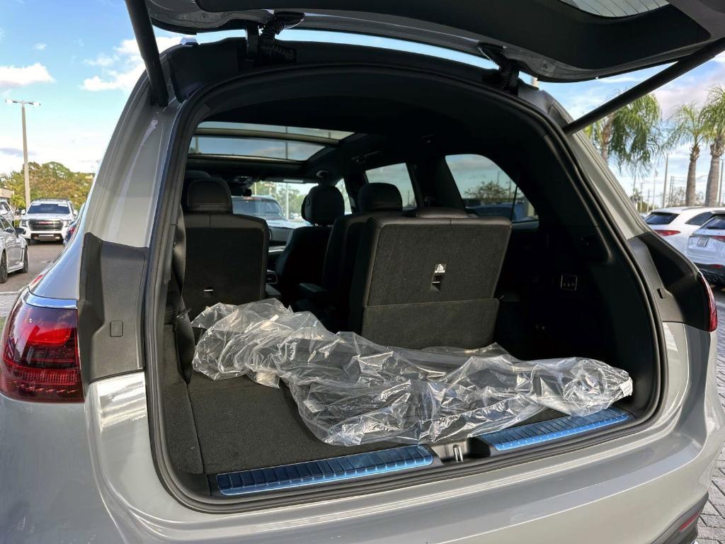 new 2026 Mercedes-Benz GLS 580 car, priced at $125,380