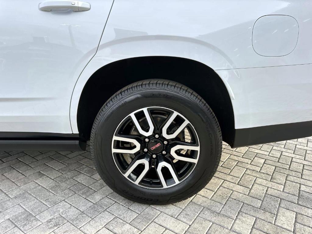 used 2023 GMC Yukon car, priced at $61,950