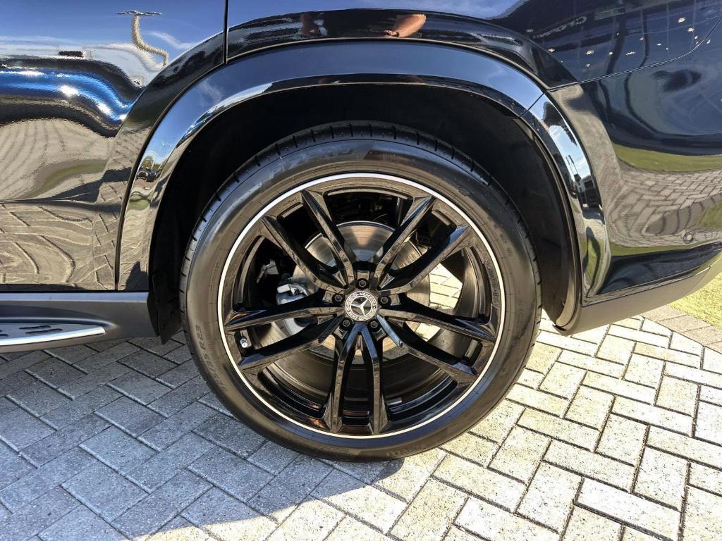 new 2026 Mercedes-Benz GLS 580 car, priced at $125,220