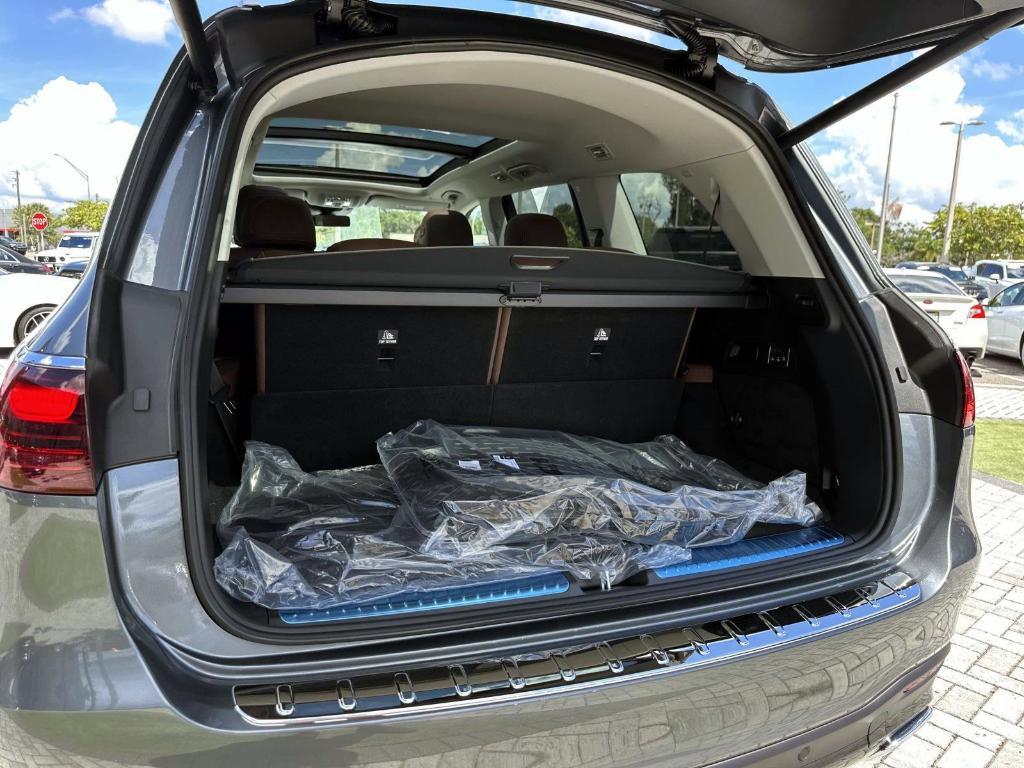 new 2026 Mercedes-Benz GLS 450 car, priced at $103,575