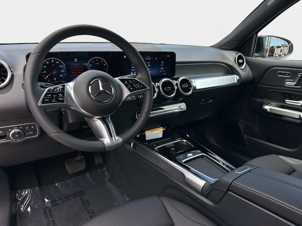 new 2025 Mercedes-Benz GLB 250 car, priced at $49,135
