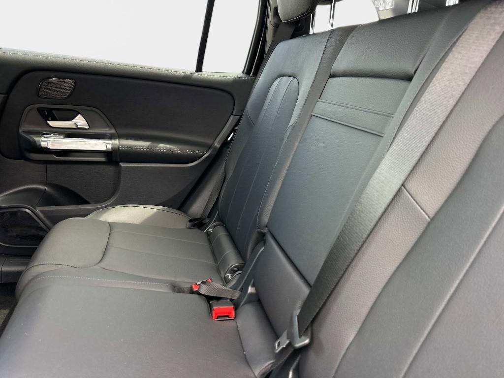 new 2025 Mercedes-Benz GLB 250 car, priced at $49,135