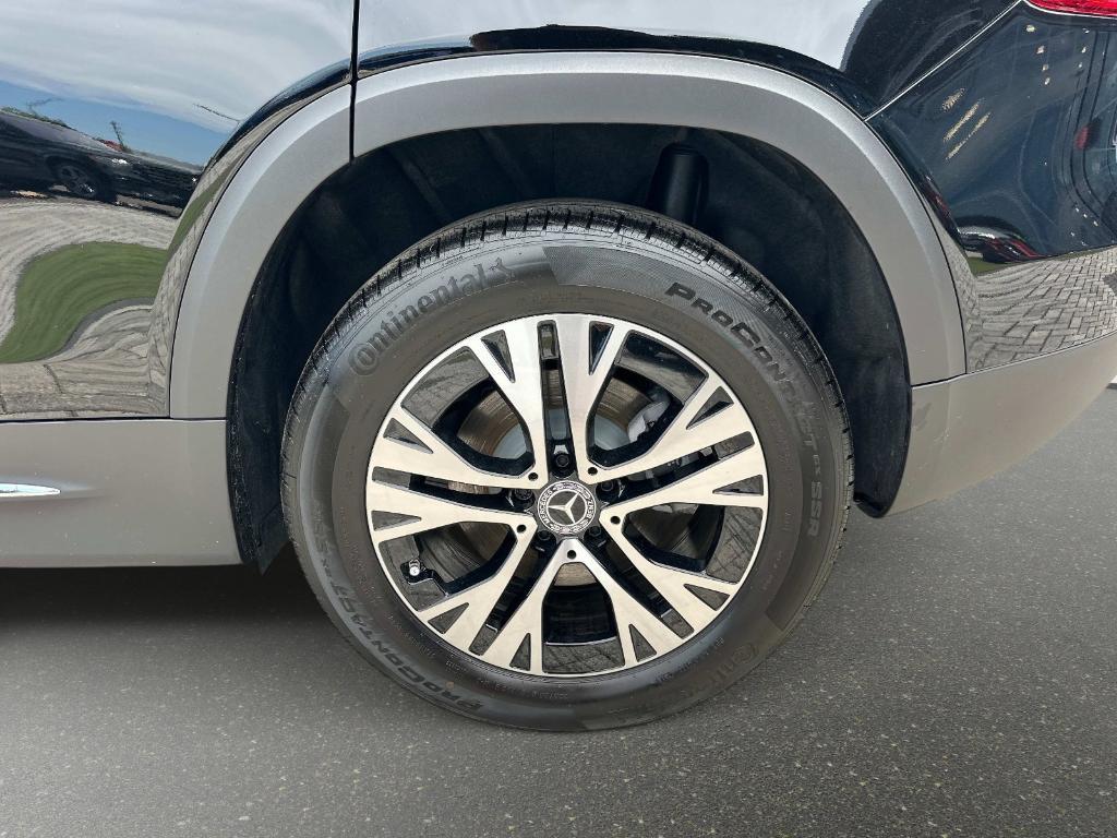 new 2025 Mercedes-Benz GLB 250 car, priced at $49,135