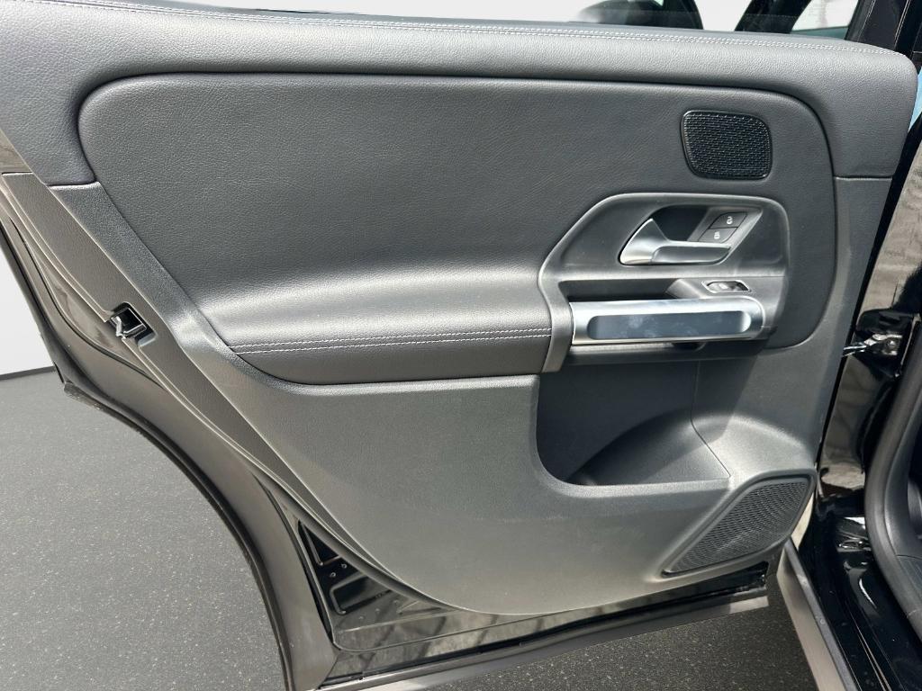 new 2025 Mercedes-Benz GLB 250 car, priced at $49,135