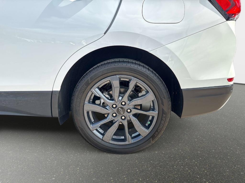 used 2024 Chevrolet Equinox car, priced at $28,990