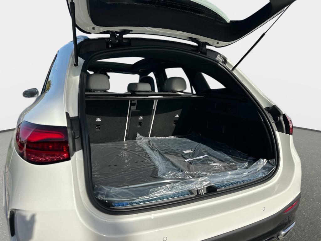 new 2026 Mercedes-Benz GLC 300 car, priced at $59,900