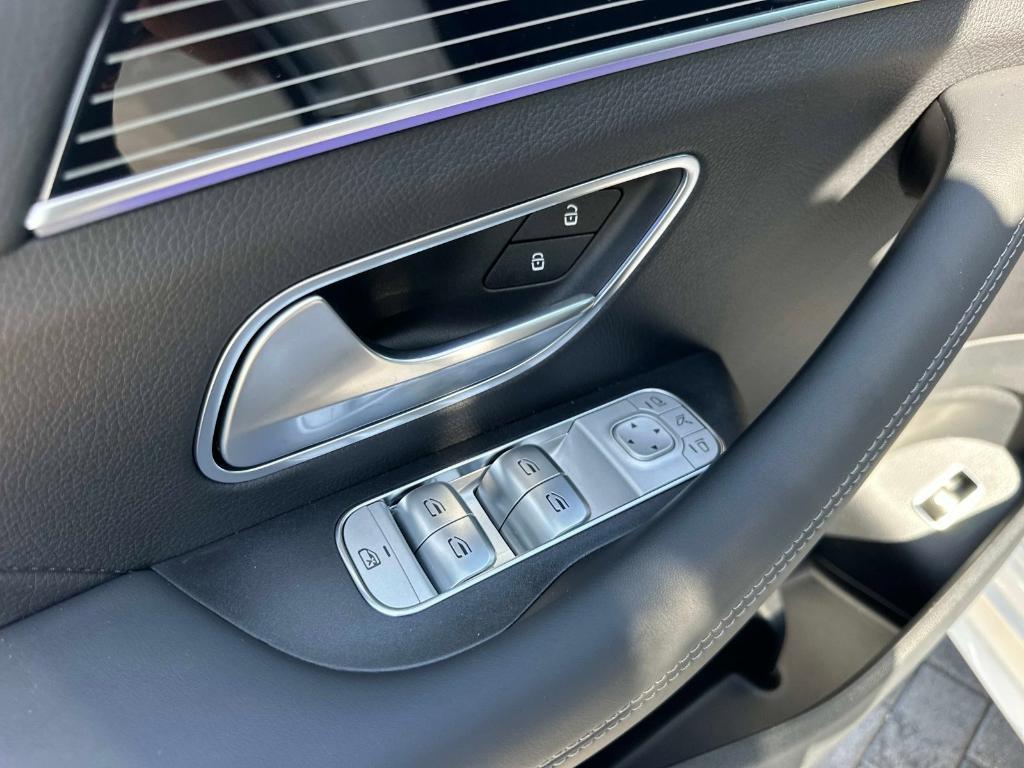 new 2026 Mercedes-Benz GLE 450 car, priced at $83,385