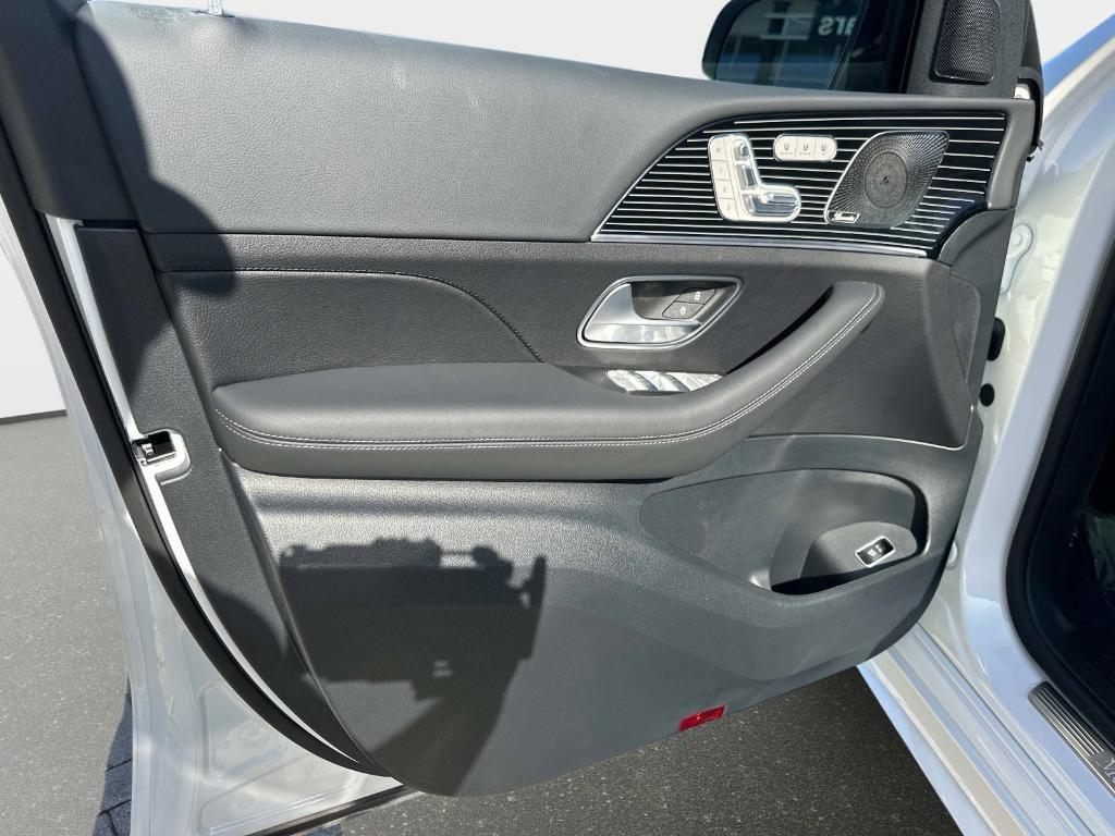 new 2026 Mercedes-Benz GLE 450 car, priced at $83,385