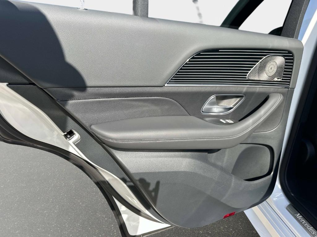 new 2026 Mercedes-Benz GLE 450 car, priced at $83,385