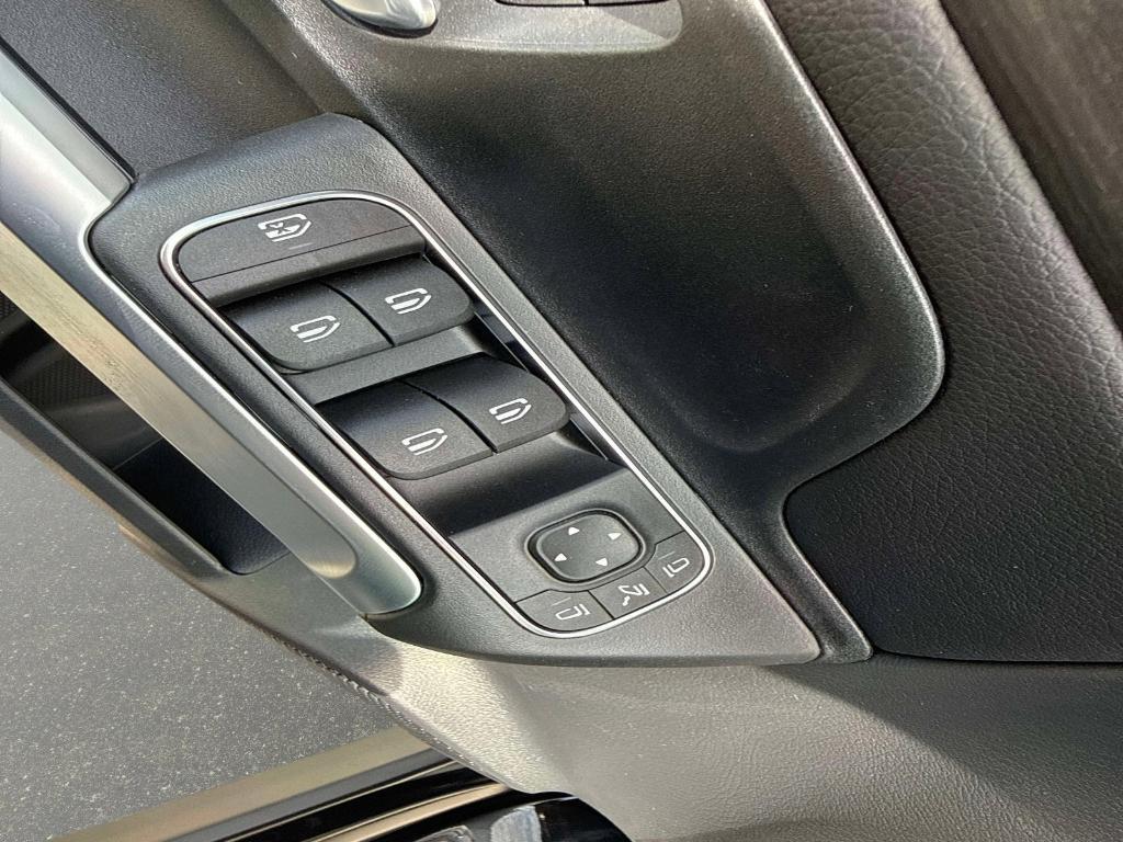 new 2026 Mercedes-Benz GLB 250 car, priced at $51,888