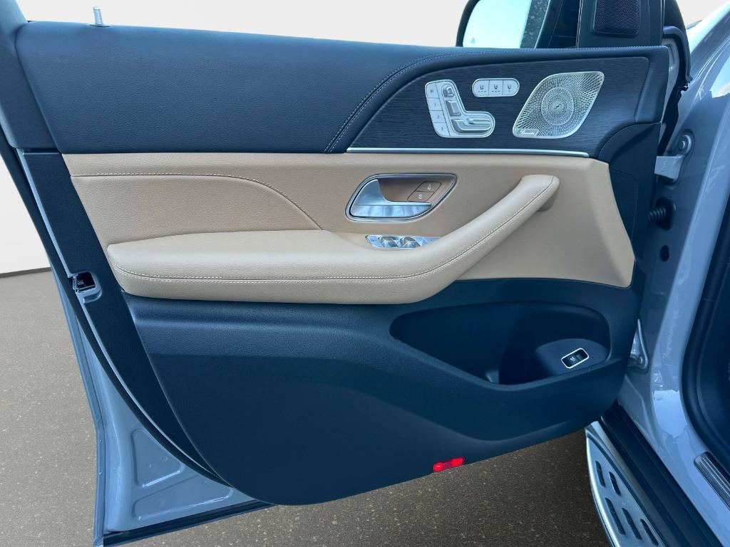 new 2026 Mercedes-Benz GLS 580 car, priced at $124,760