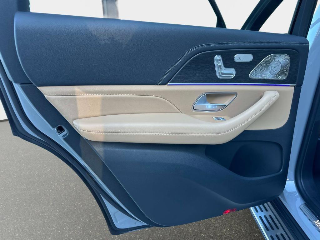 new 2026 Mercedes-Benz GLS 580 car, priced at $124,760
