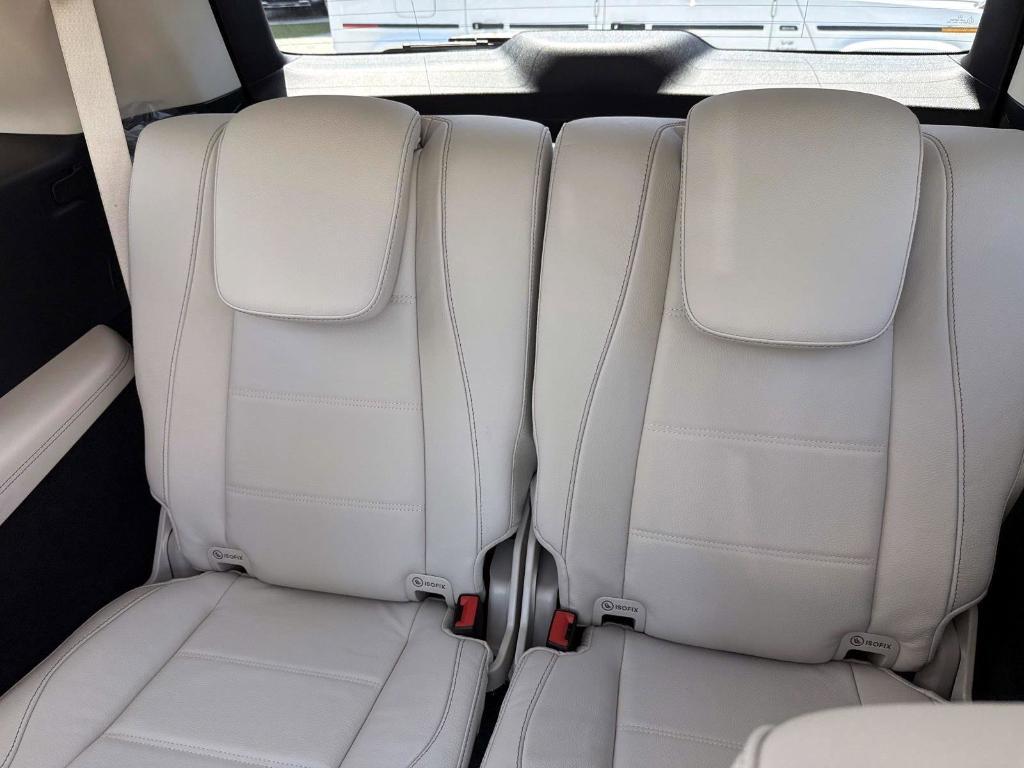 new 2026 Mercedes-Benz GLS 450 car, priced at $107,118