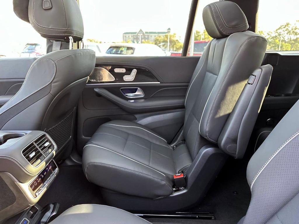 new 2026 Mercedes-Benz GLS 450 car, priced at $106,295