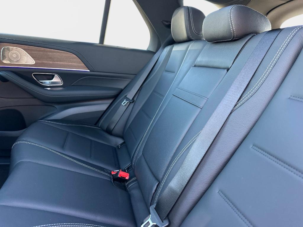 new 2026 Mercedes-Benz GLE 450 car, priced at $85,840