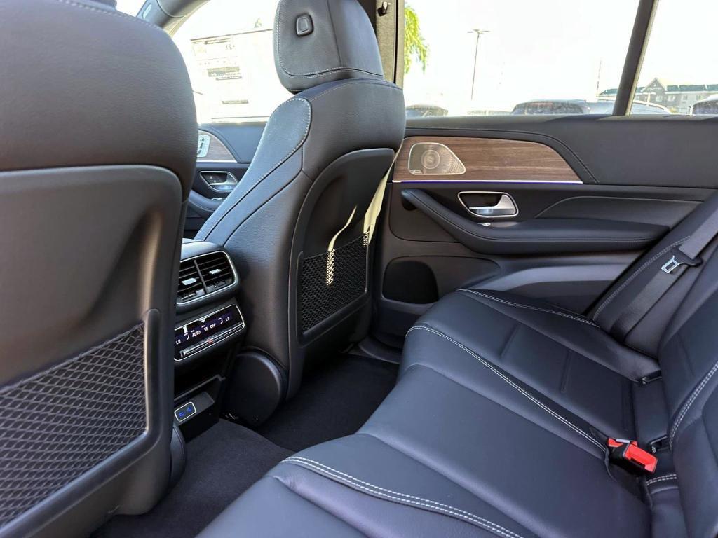 new 2026 Mercedes-Benz GLE 450 car, priced at $85,840