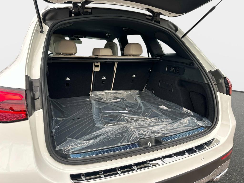 new 2026 Mercedes-Benz GLC 300 car, priced at $54,770