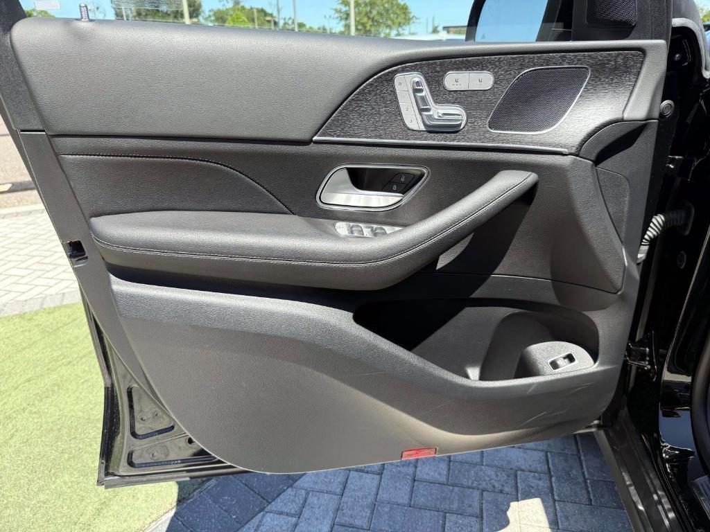 used 2025 Mercedes-Benz GLE 350 car, priced at $59,990