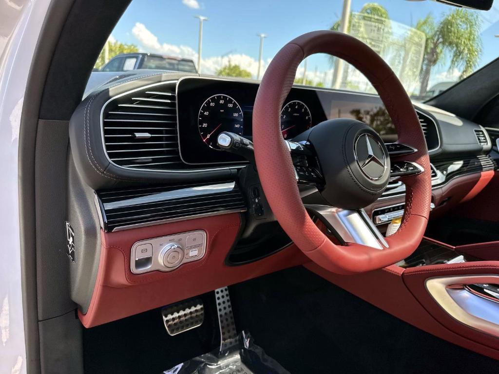 new 2026 Mercedes-Benz GLS 580 car, priced at $139,550