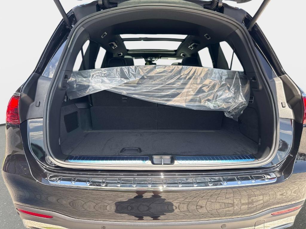 new 2026 Mercedes-Benz GLS 580 car, priced at $121,678