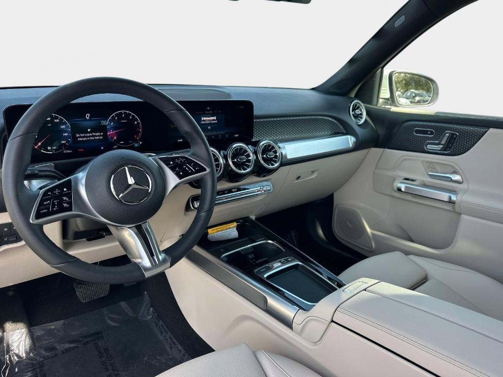 used 2025 Mercedes-Benz GLB 250 car