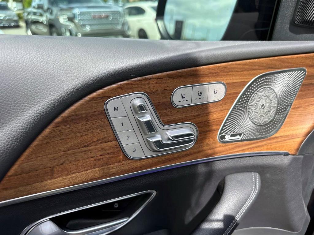 new 2025 Mercedes-Benz GLE 450 car, priced at $81,245