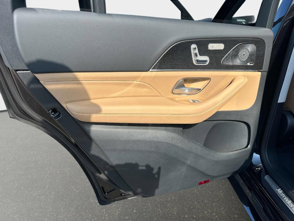 new 2026 Mercedes-Benz GLS 450 car, priced at $101,600