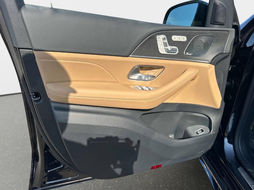 new 2026 Mercedes-Benz GLS 450 car, priced at $101,600