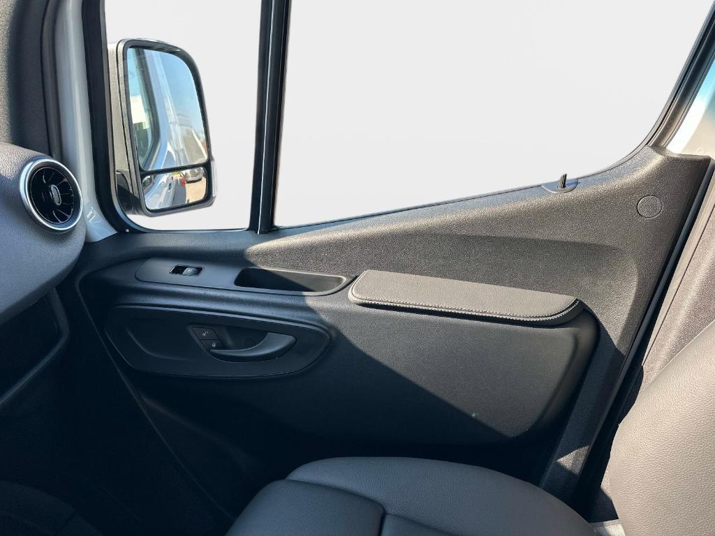 new 2026 Mercedes-Benz Sprinter 2500 car, priced at $66,096