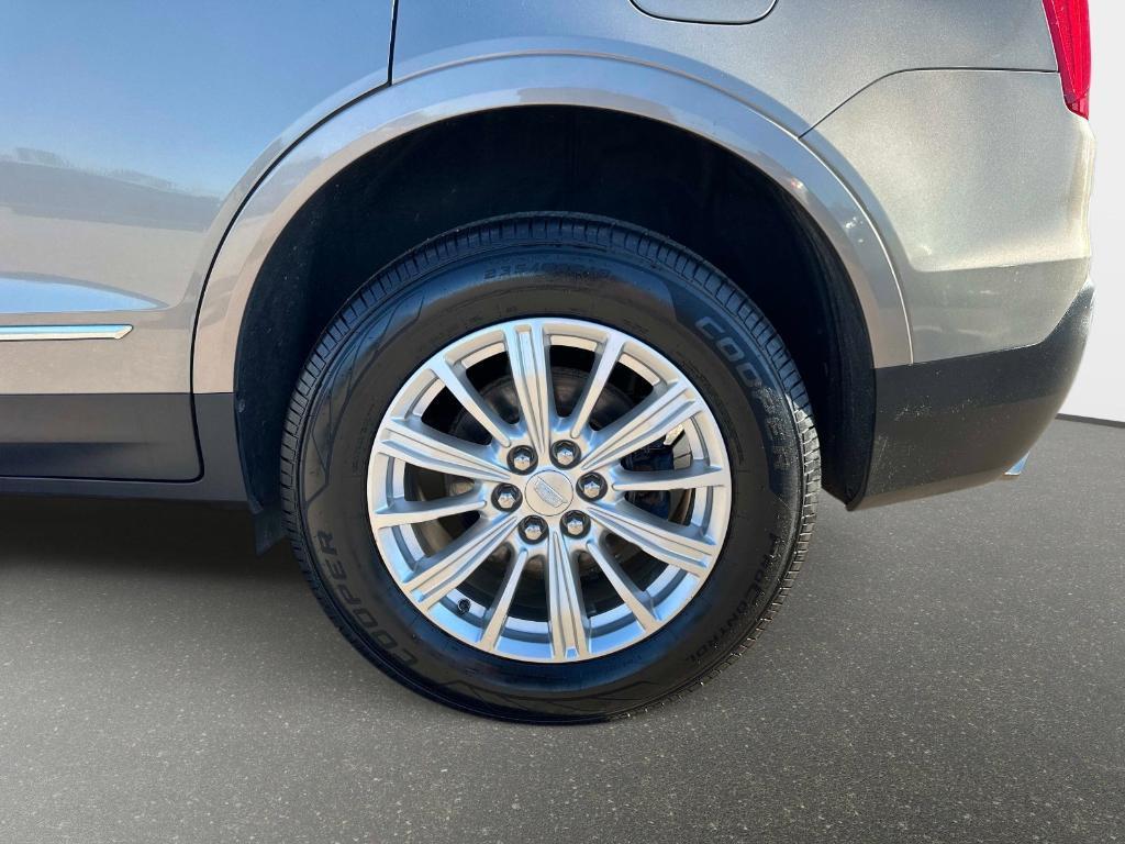 used 2017 Cadillac XT5 car, priced at $15,616