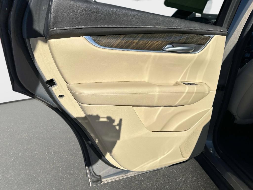 used 2017 Cadillac XT5 car, priced at $15,616