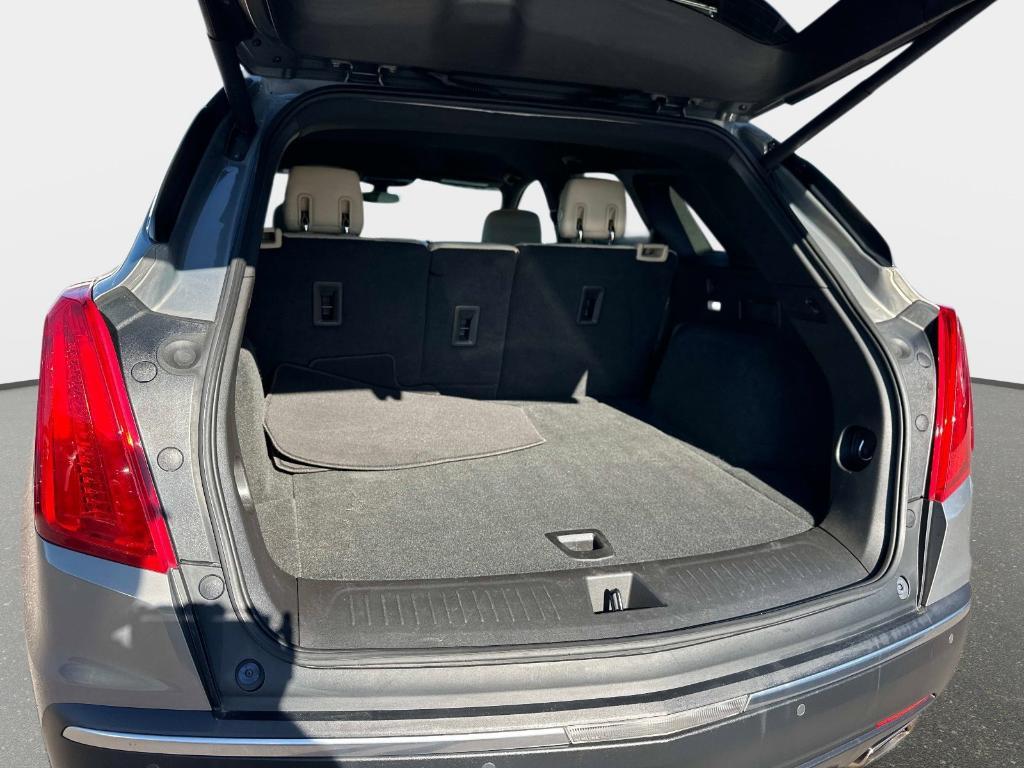 used 2017 Cadillac XT5 car, priced at $15,616