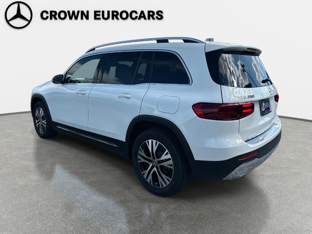 new 2025 Mercedes-Benz GLB 250 car, priced at $49,460