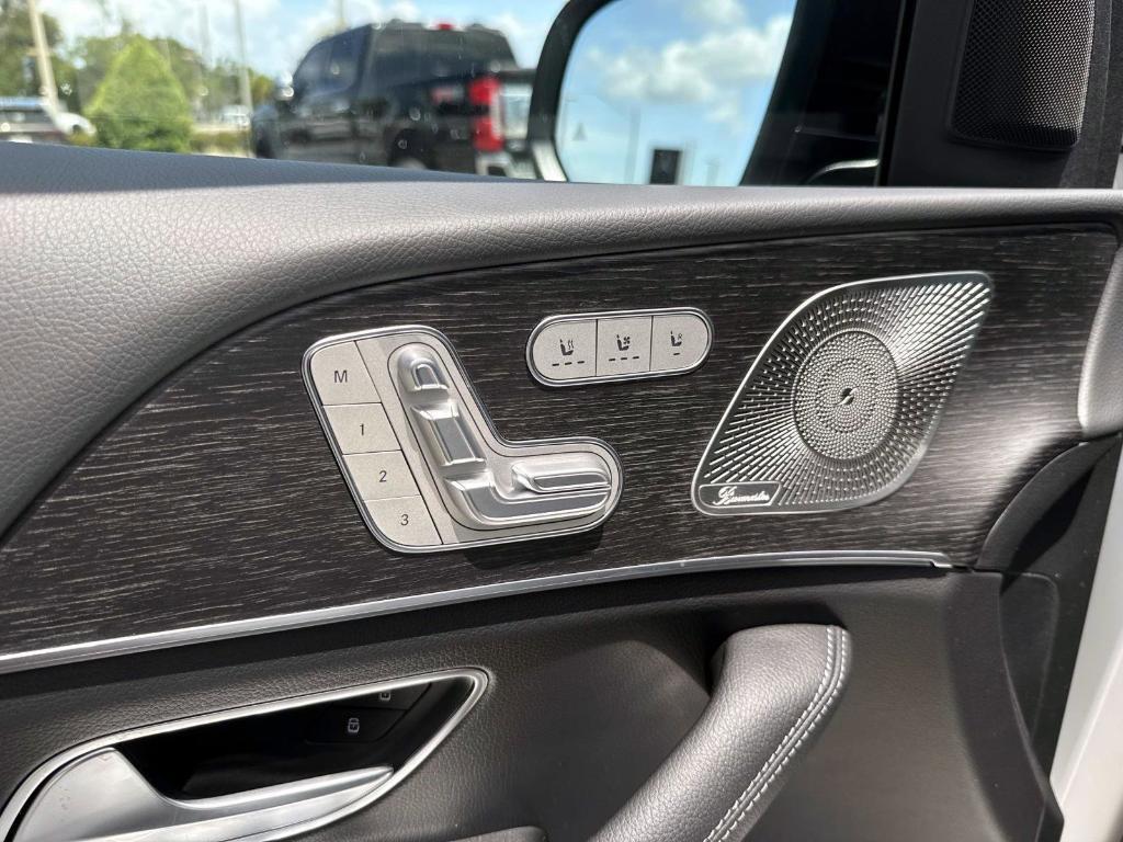 new 2026 Mercedes-Benz GLS 450 car, priced at $99,143