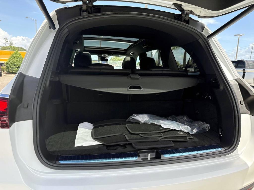 new 2026 Mercedes-Benz GLS 450 car, priced at $99,143