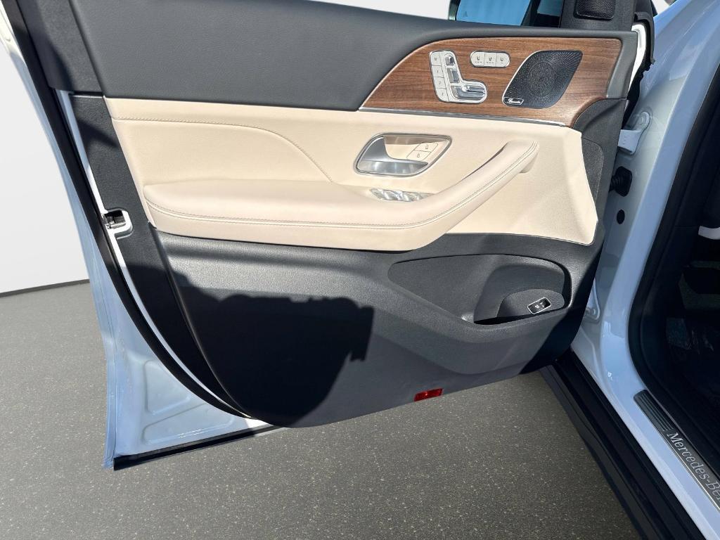 new 2026 Mercedes-Benz GLS 450 car, priced at $94,123