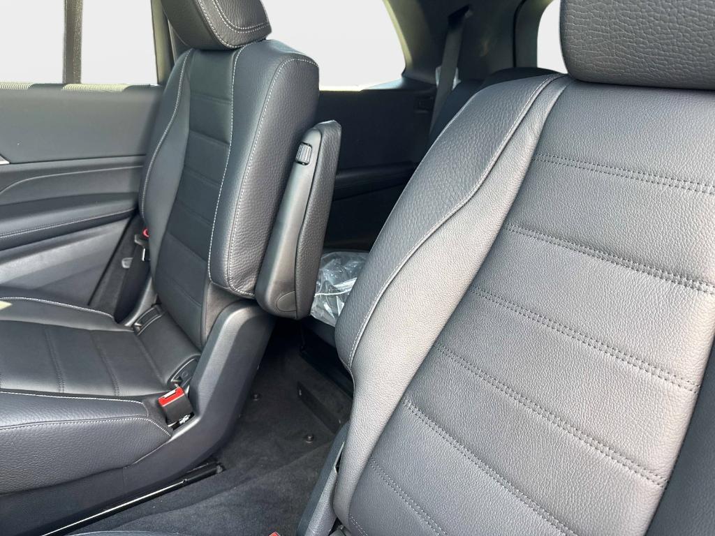 new 2026 Mercedes-Benz GLS 450 car, priced at $106,773