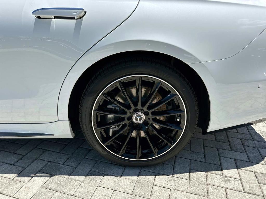 new 2025 Mercedes-Benz S-Class car, priced at $152,150