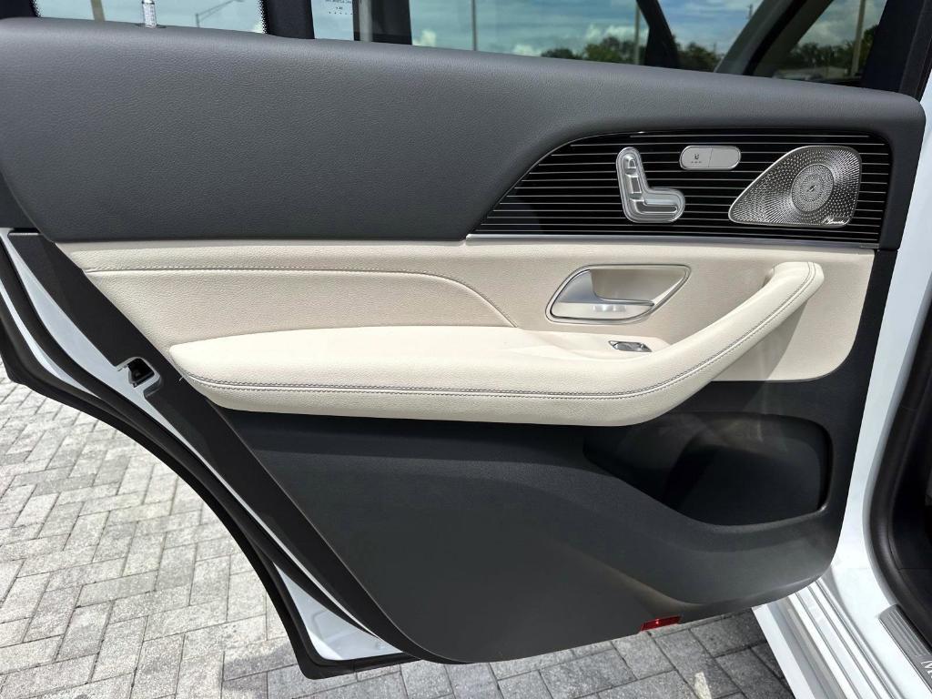 new 2026 Mercedes-Benz GLS 450 car, priced at $105,425