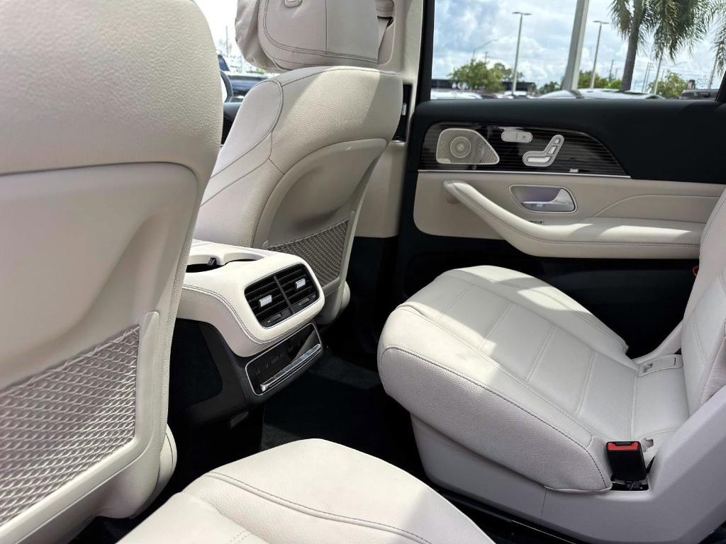 new 2026 Mercedes-Benz GLS 450 car, priced at $105,425