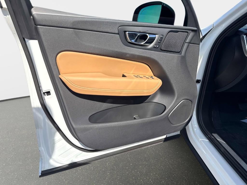 used 2024 Volvo XC60 car, priced at $37,418