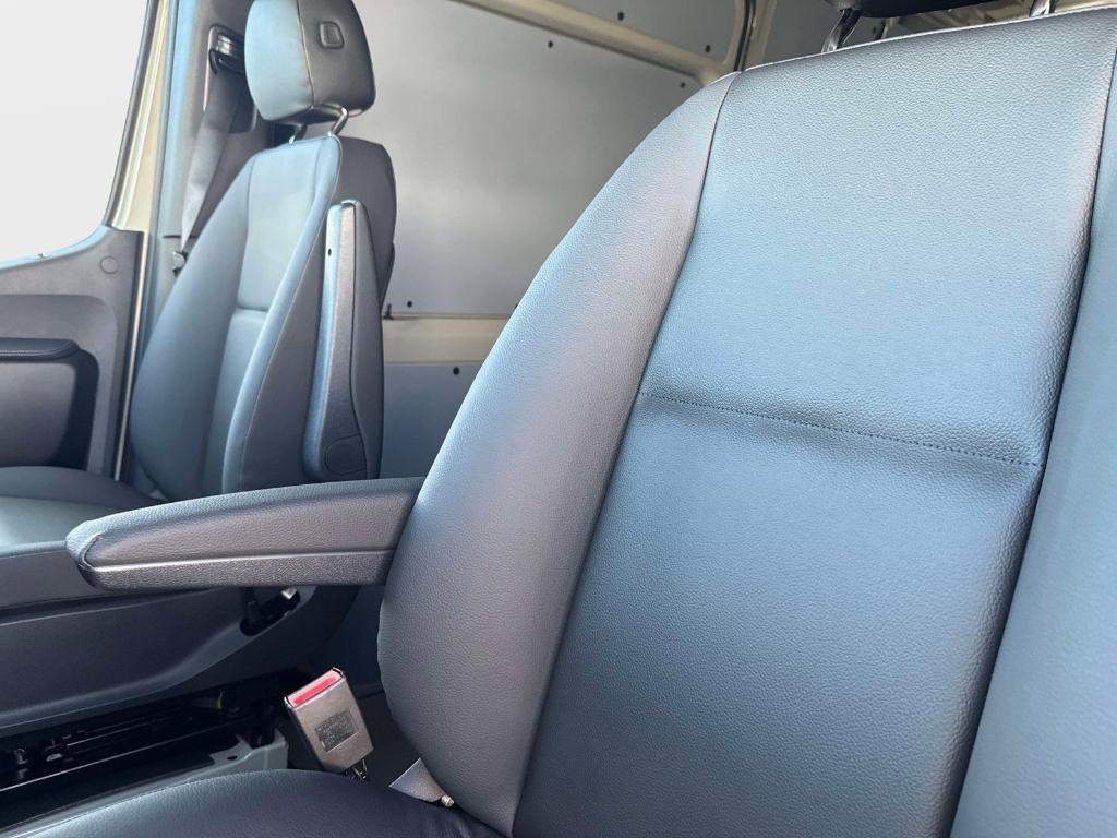 new 2026 Mercedes-Benz Sprinter 2500 car, priced at $80,137