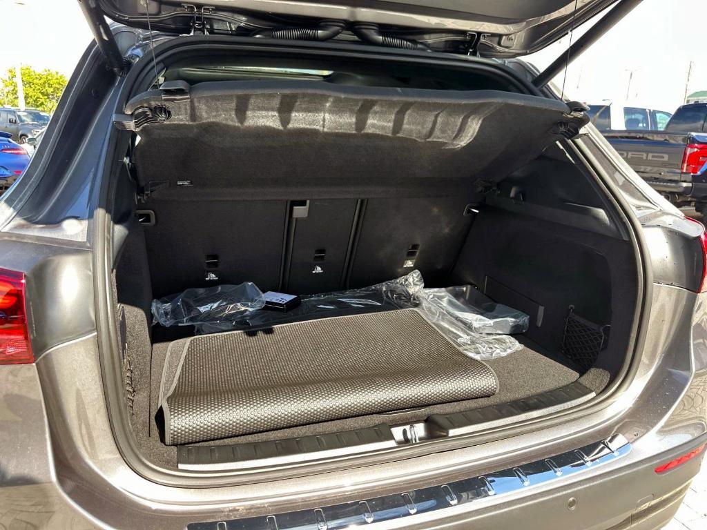 new 2026 Mercedes-Benz GLA 250 car, priced at $51,885