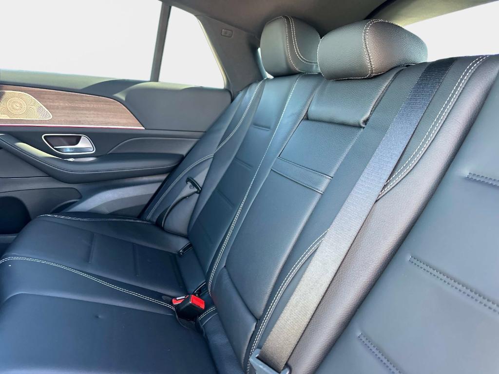 new 2026 Mercedes-Benz GLE 450 car, priced at $89,170