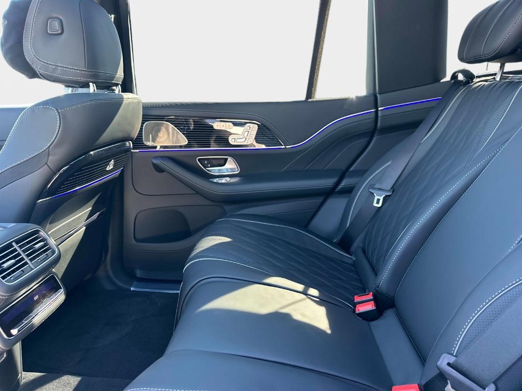new 2026 Mercedes-Benz Maybach GLS 600 car, priced at $193,405